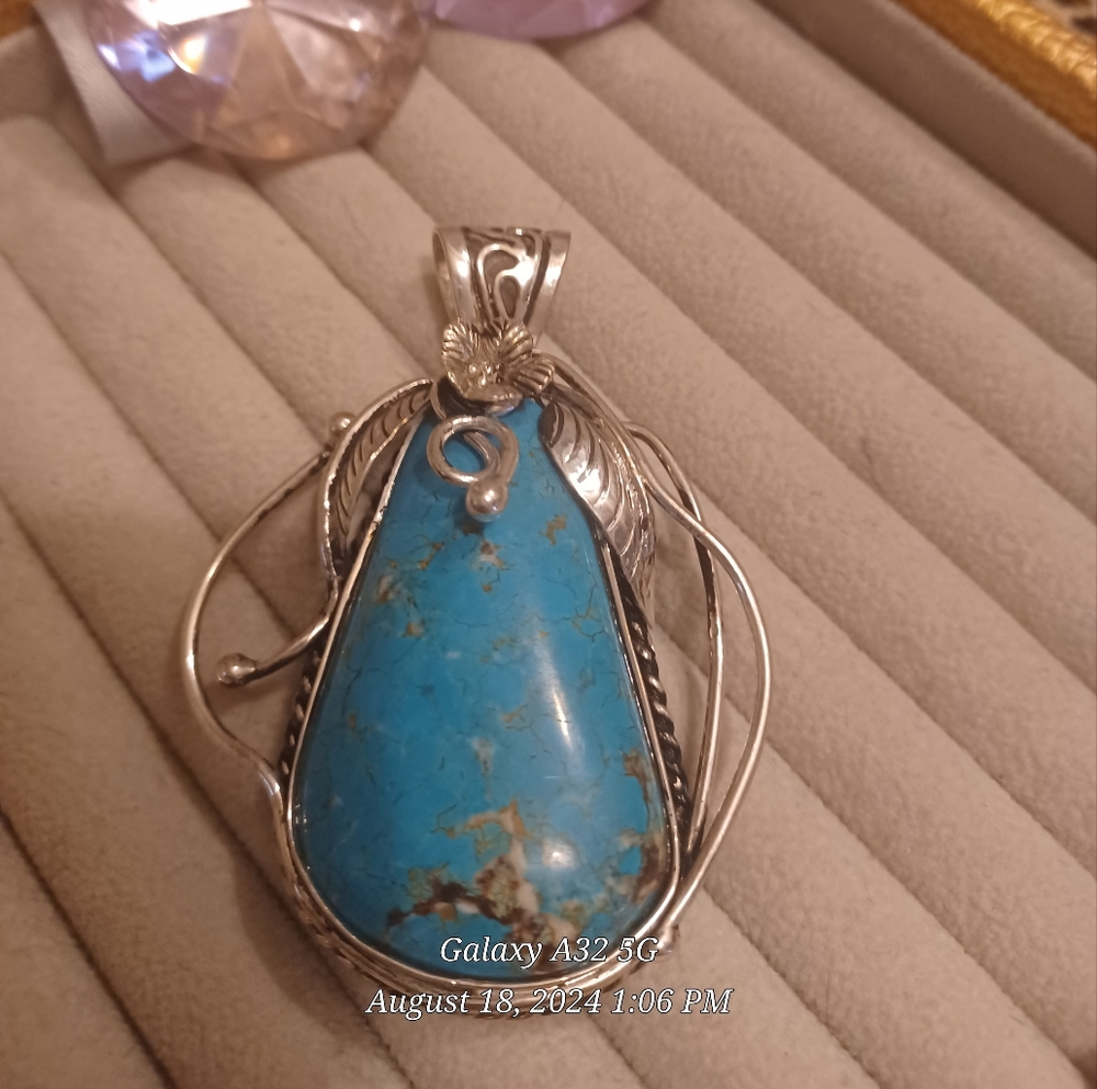 Brilliant solid 925 sterling silver and turquoise pendant